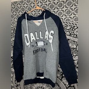 New Vintage Dallas Cowboys Football 1960 Medium Women’s V Neck Sweatshirt